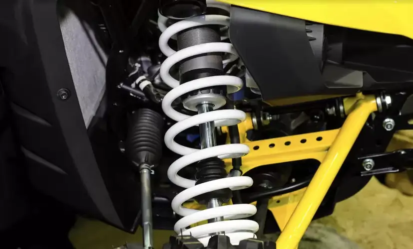 نمونه ای از کمک فنر توئین تیوب بر روی خودرو